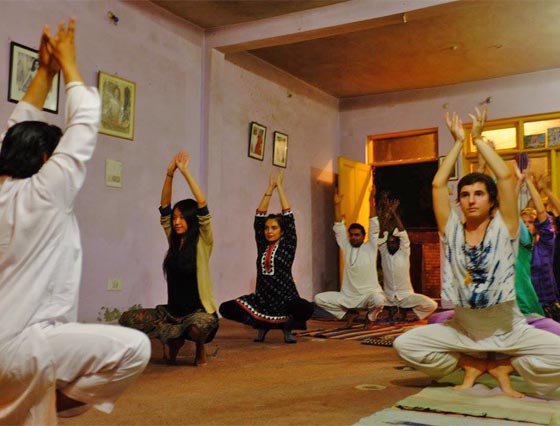 residential yoga teacher training in dharamsala
